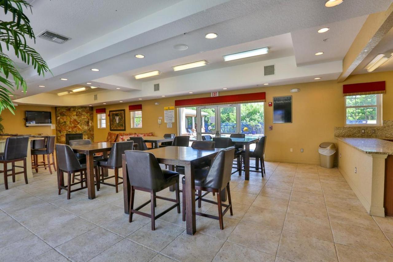 3 Bedroom 2 Bath Oceanwalk Condo With Estuary Views Нью-Смирна-Бич Экстерьер фото